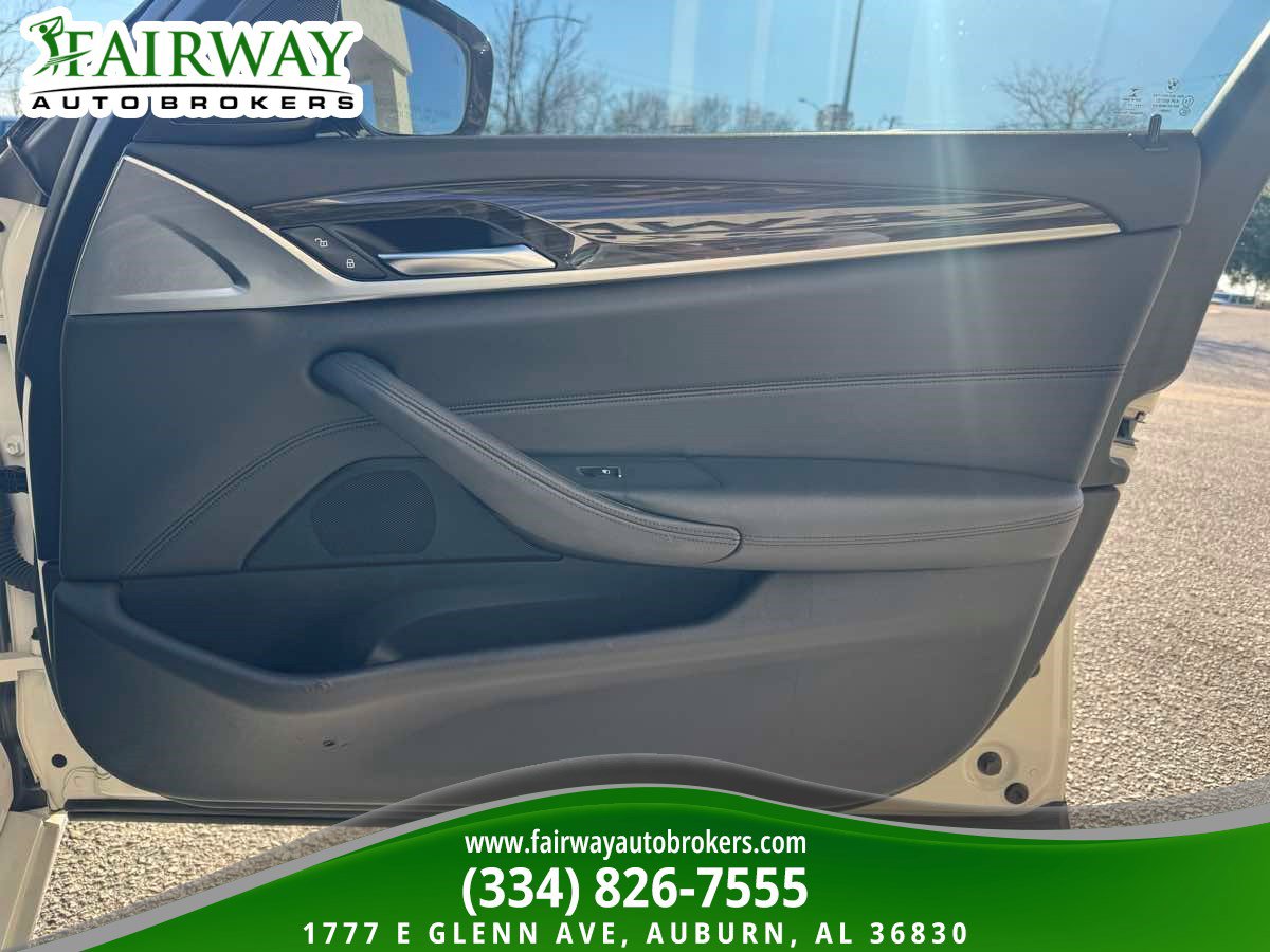Used 2018 BMW 530i xDrive AWD/4WD image 33