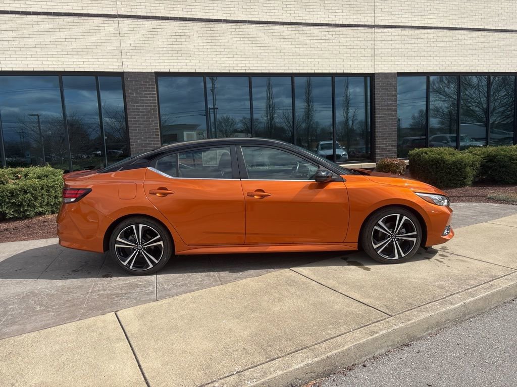 Used 2021 Nissan Sentra SR image 2