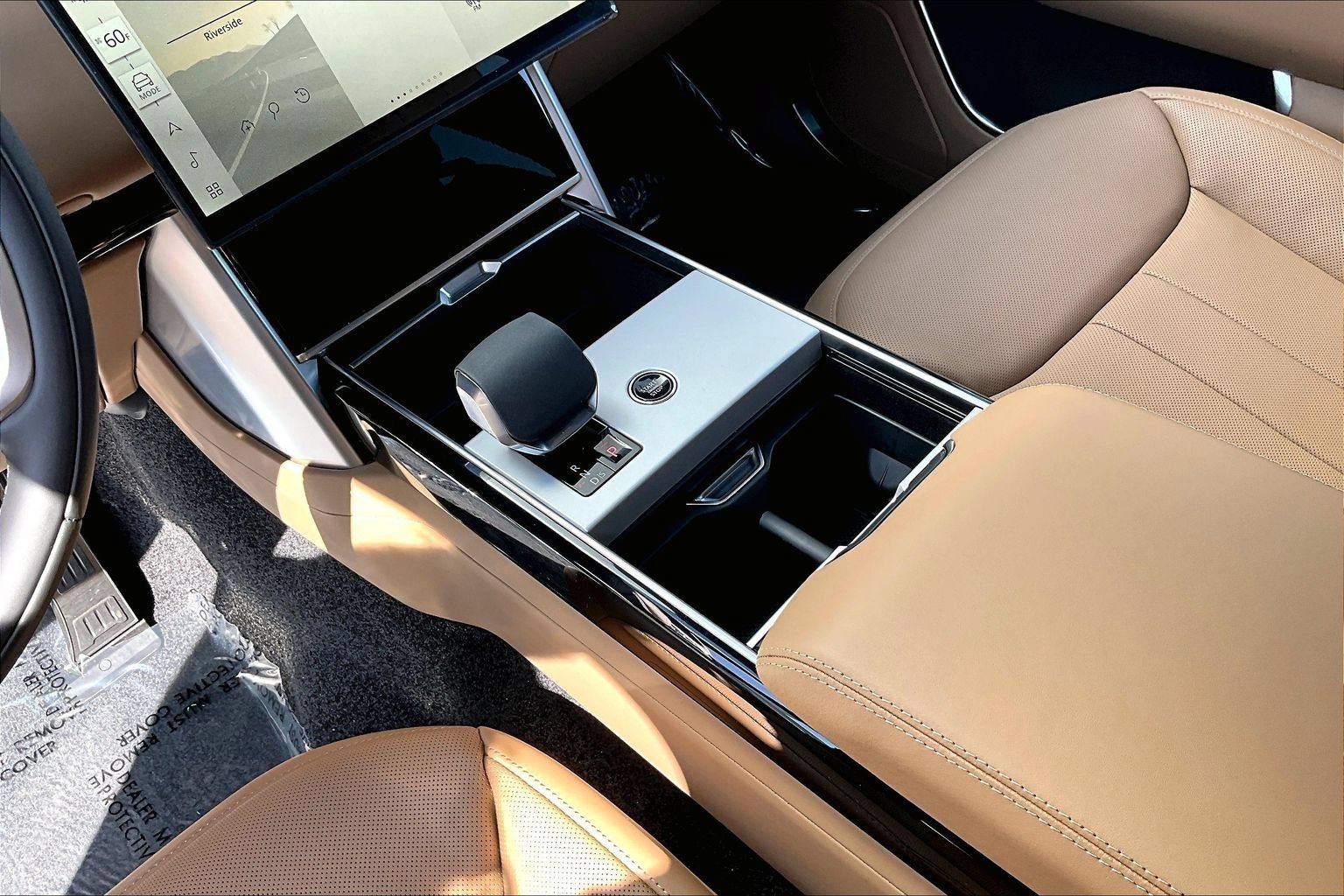 New 2026 Land Rover Range Rover SE AWD/4WD image 8