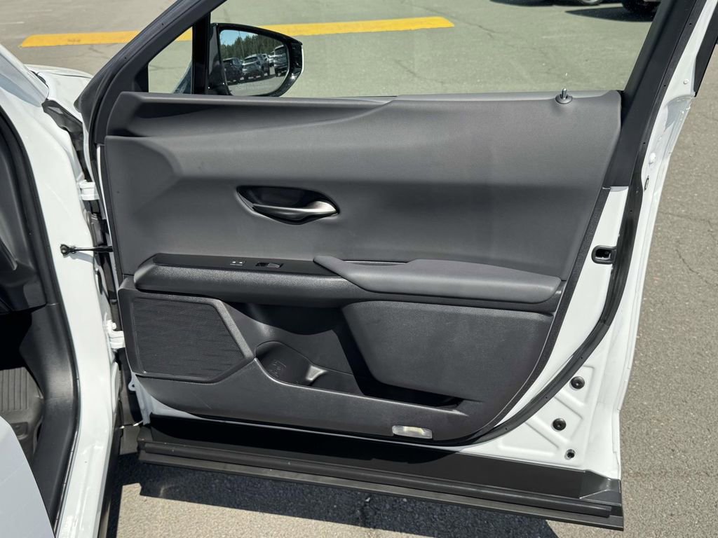 Used 2024 Lexus UX 250h F Sport image 21