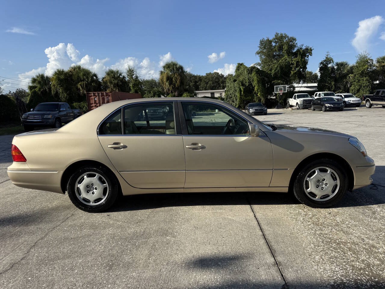 Used 2002 Lexus LS 430 RWD image 10