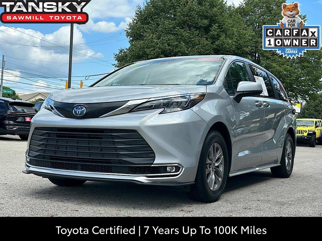Used 2024 Toyota Sienna XLE