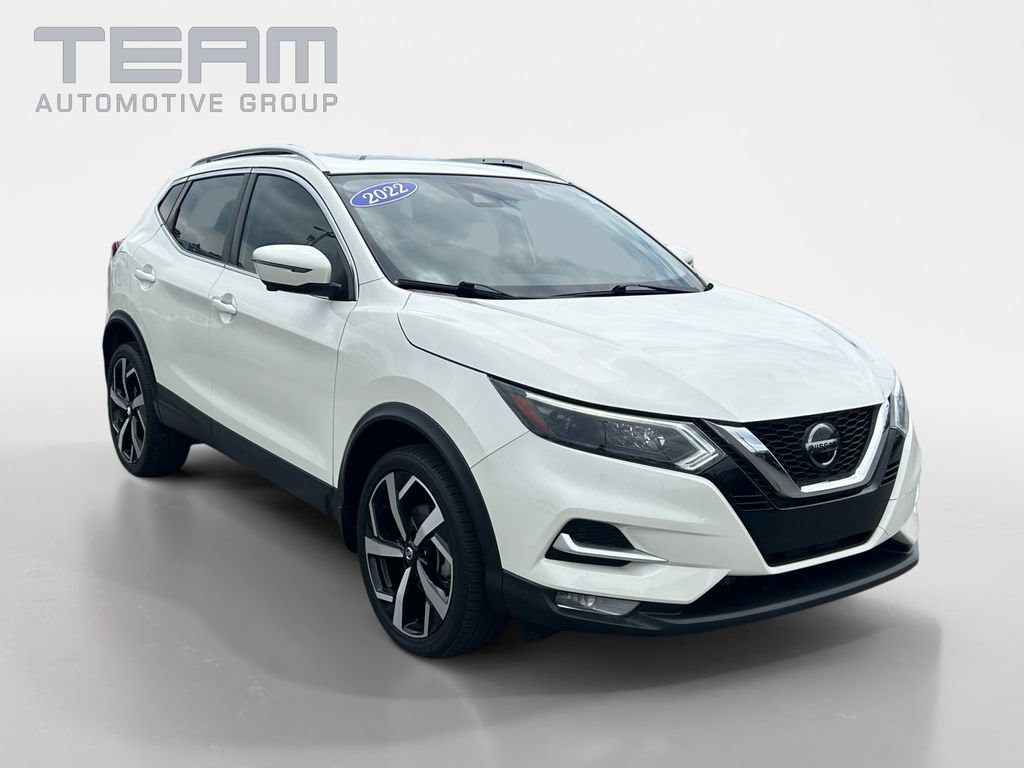 Used 2022 Nissan Rogue Sport SL w/ Premium Package FWD image 1