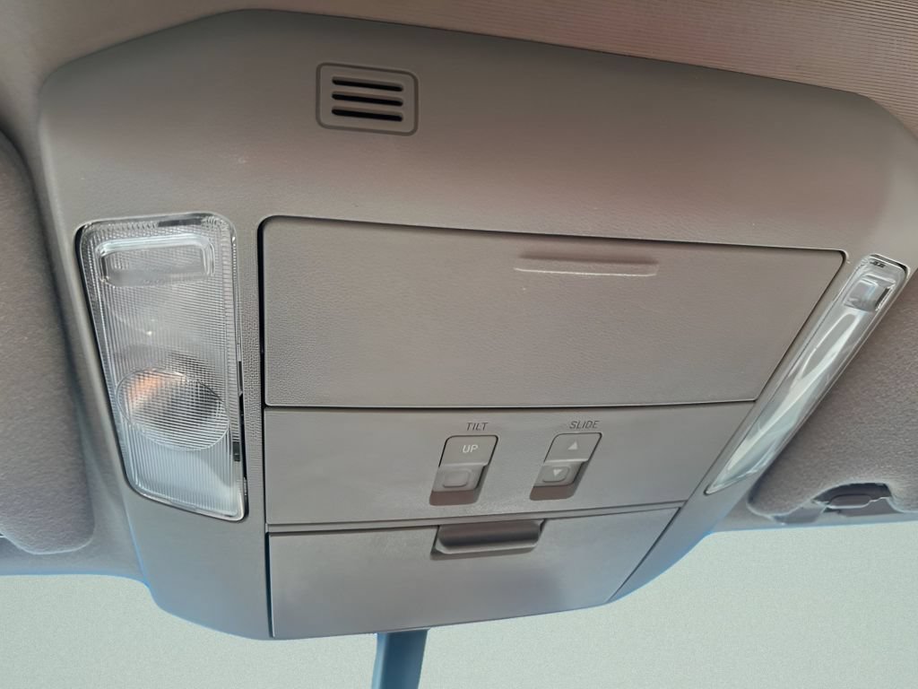 Used 2014 Toyota Sequoia Platinum RWD image 26