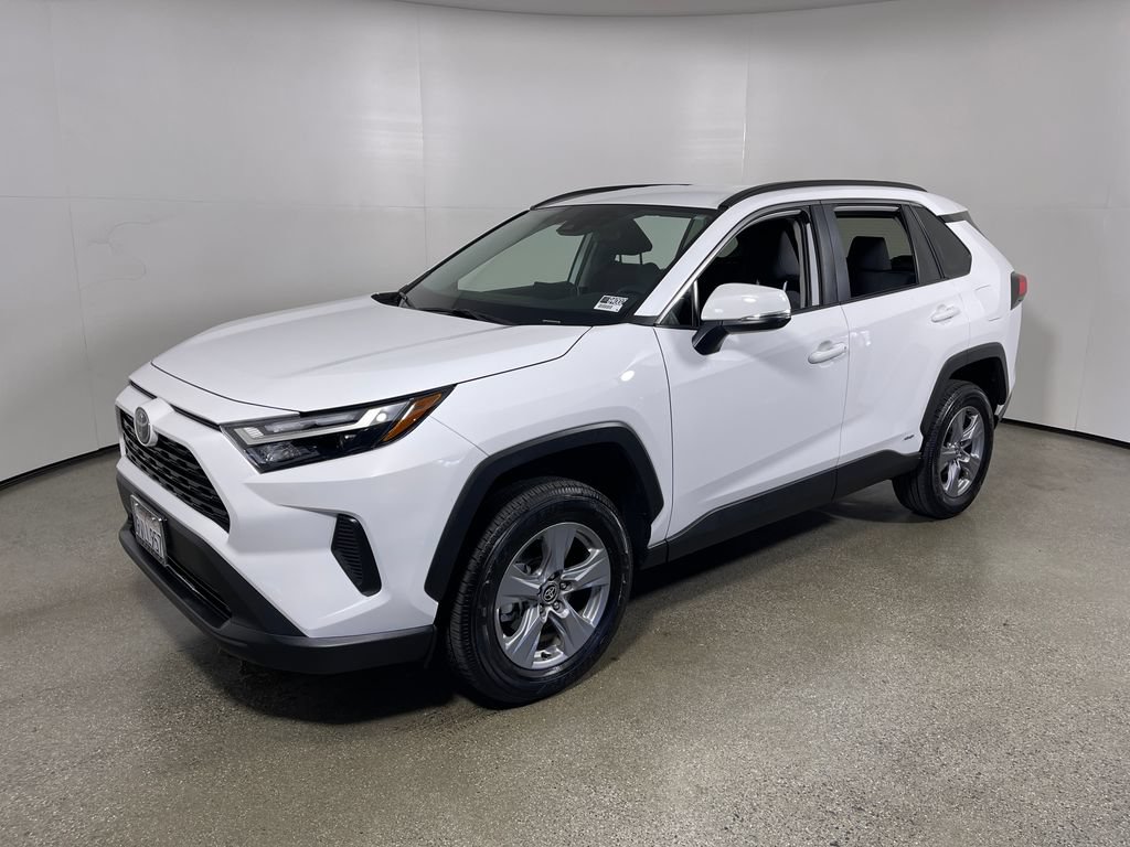 Certified 2025 Toyota RAV4 XLE AWD/4WD image 7