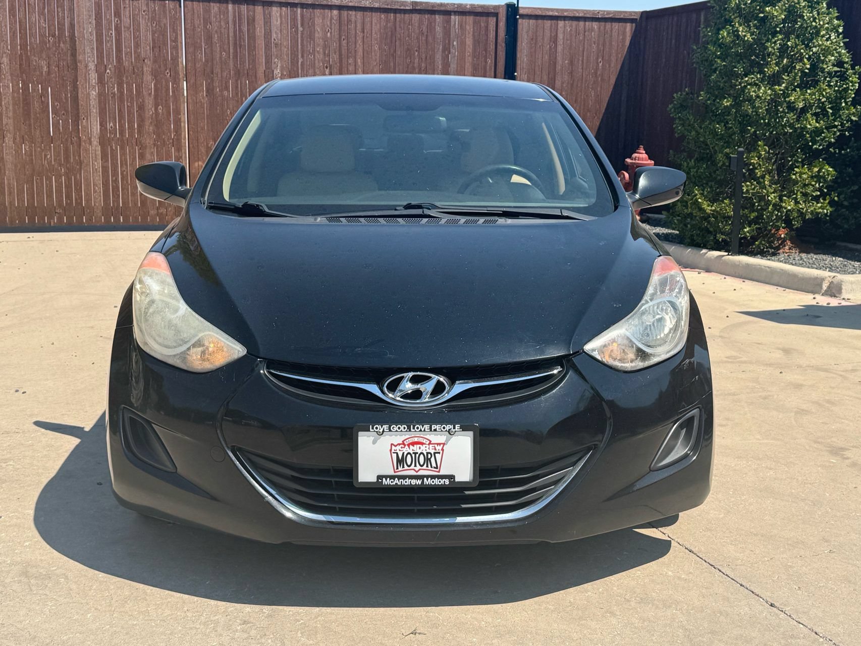 Used 2011 Hyundai Elantra GLS w/ Navigation Pkg 4