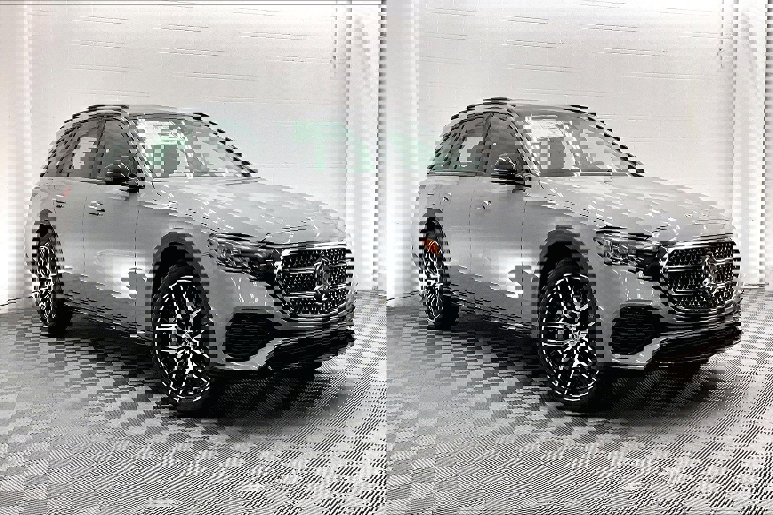 New 2025 Mercedes-Benz E 450 4MATIC All-Terrain Wagon image 16