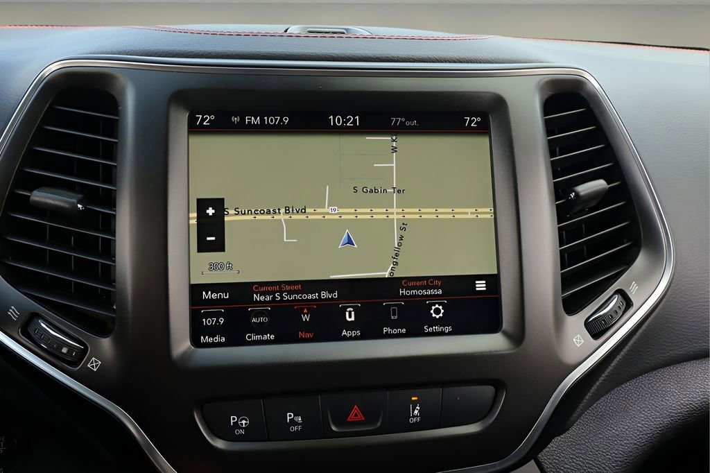 Used 2020 Jeep Cherokee Trailhawk w/ Technology Group AWD/4WD image 23