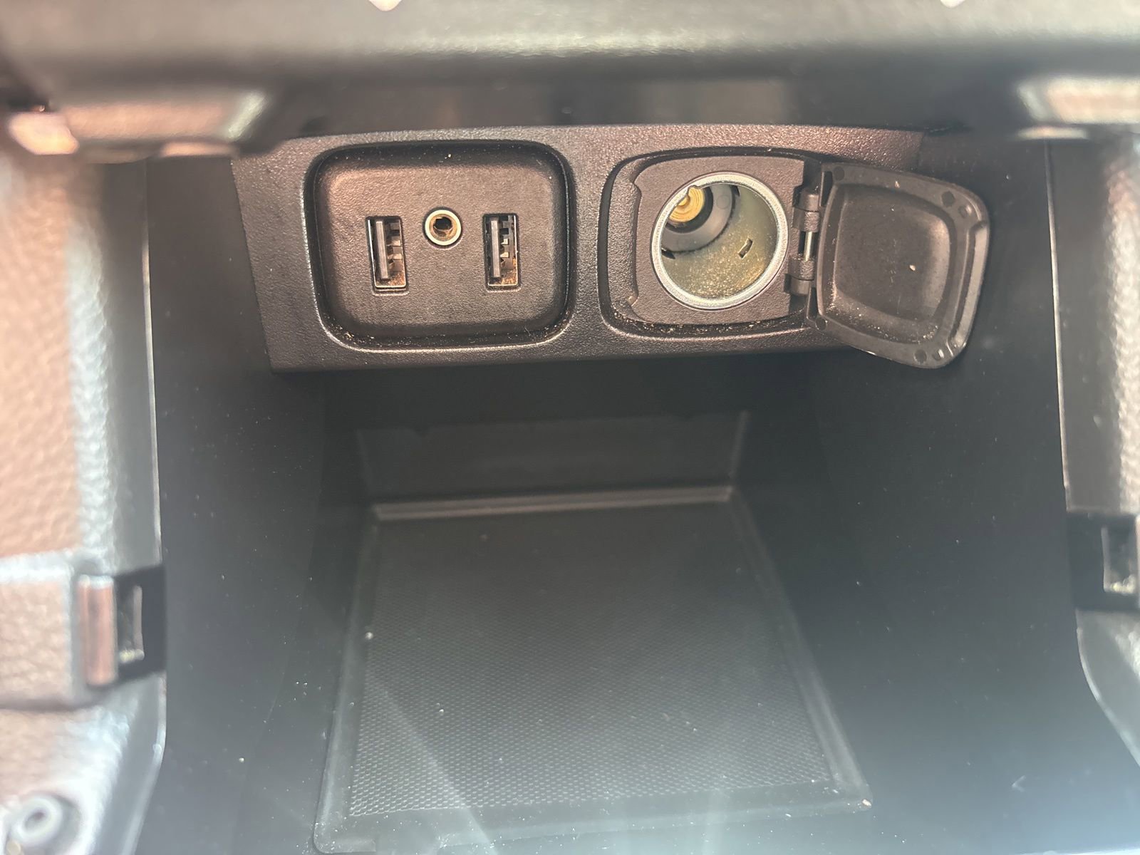 Used 2022 Buick Encore Preferred w/ Safety Package AWD/4WD image 24