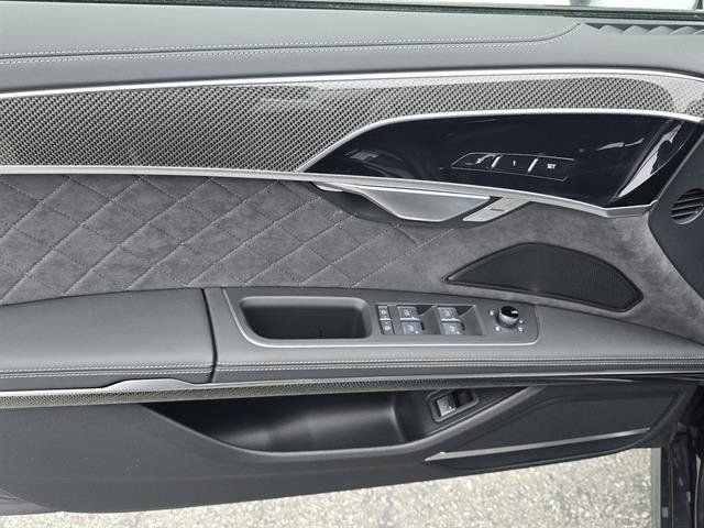 New 2025 Audi S8 image 15