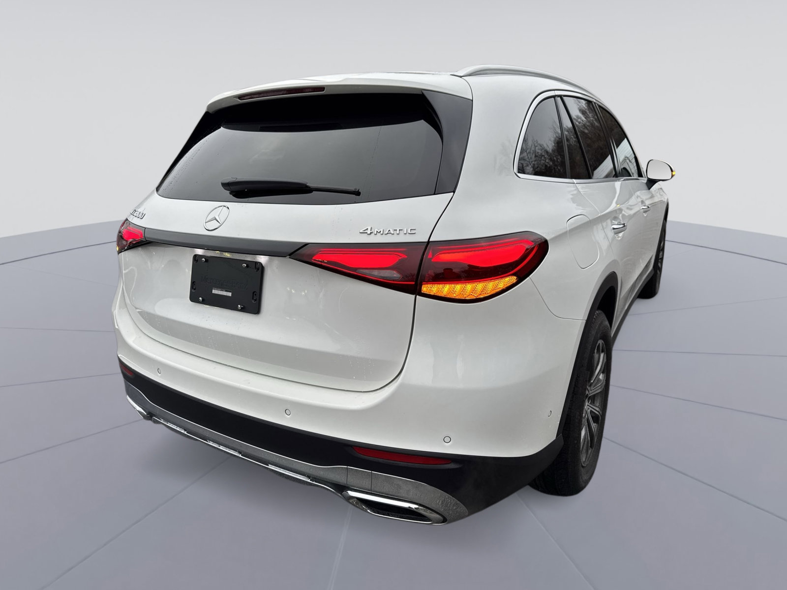 Used 2024 Mercedes-Benz GLC 300 4MATIC image 28