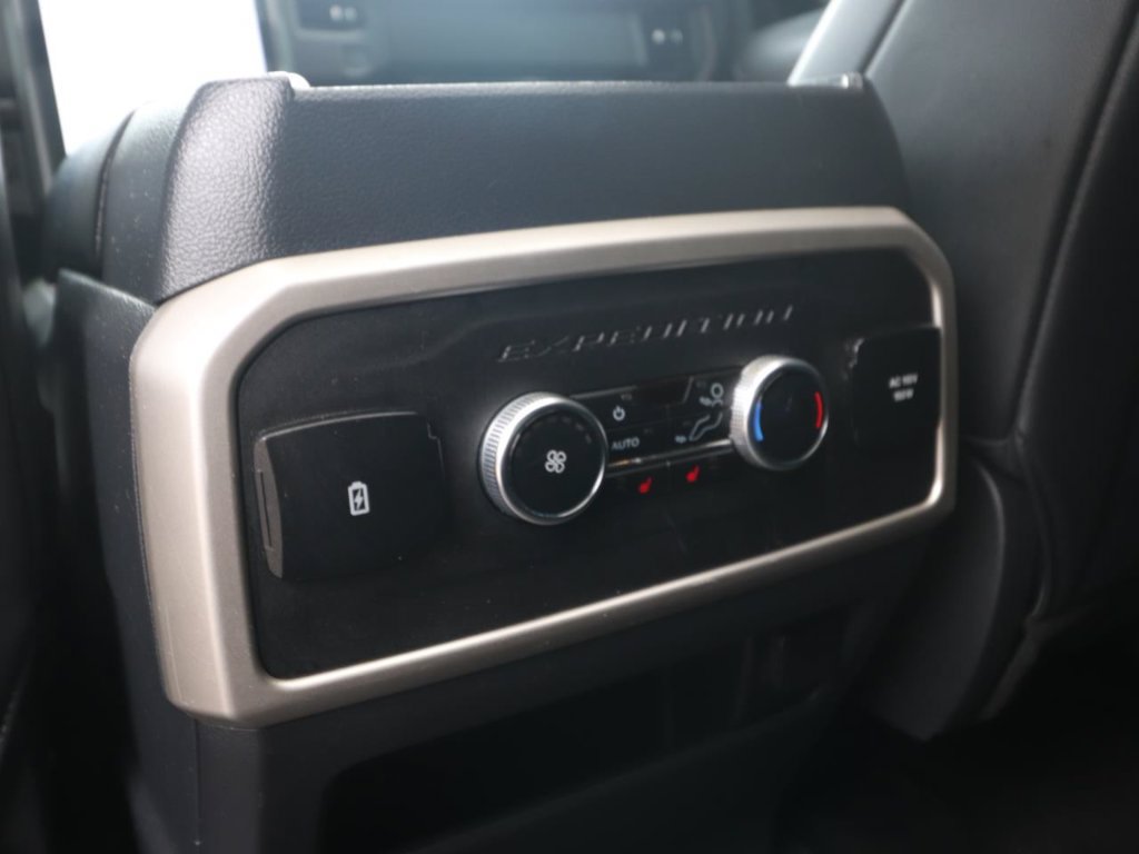 Used 2024 Ford Expedition Limited RWD image 15