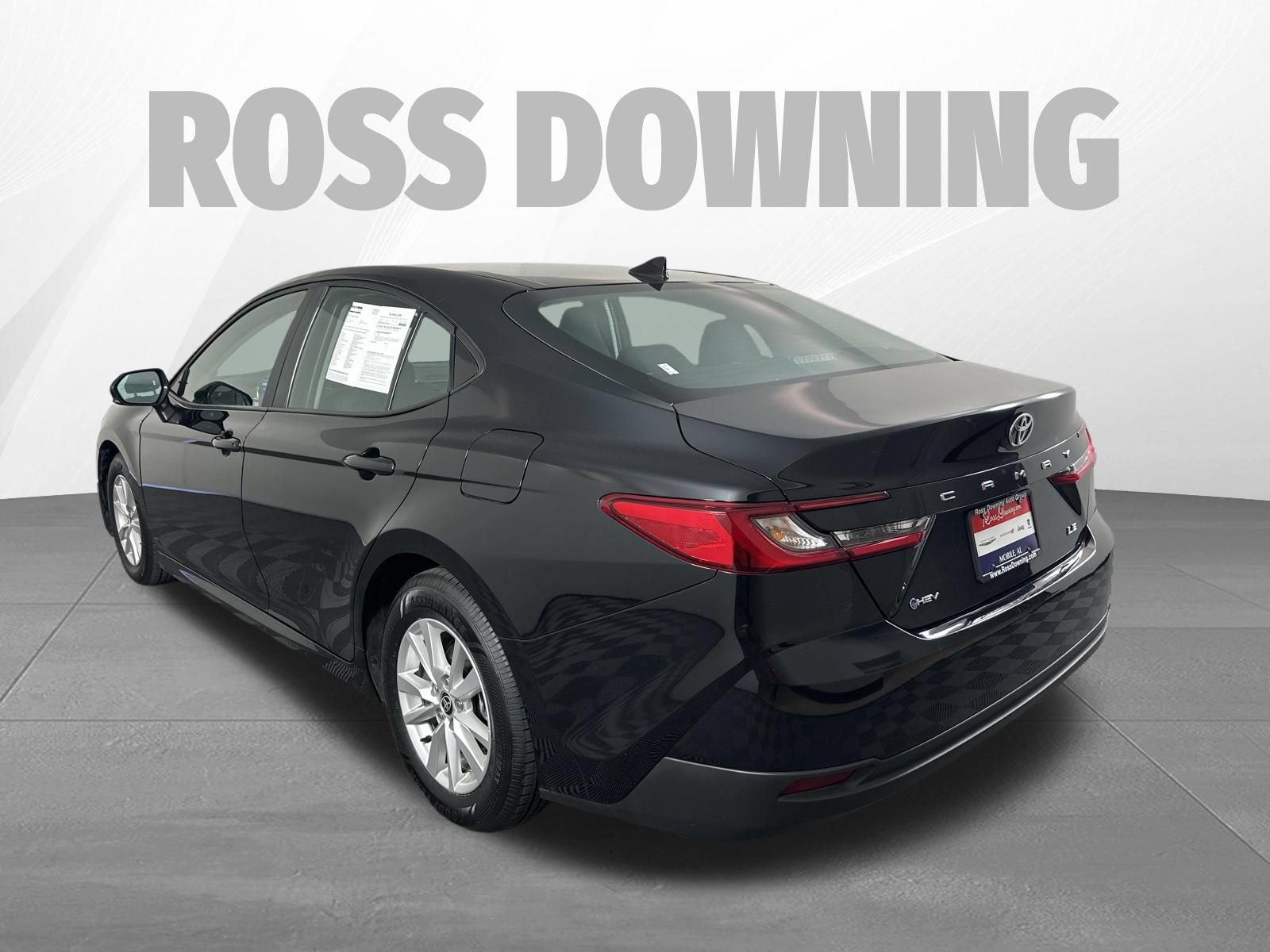 Used 2025 Toyota Camry LE FWD image 6