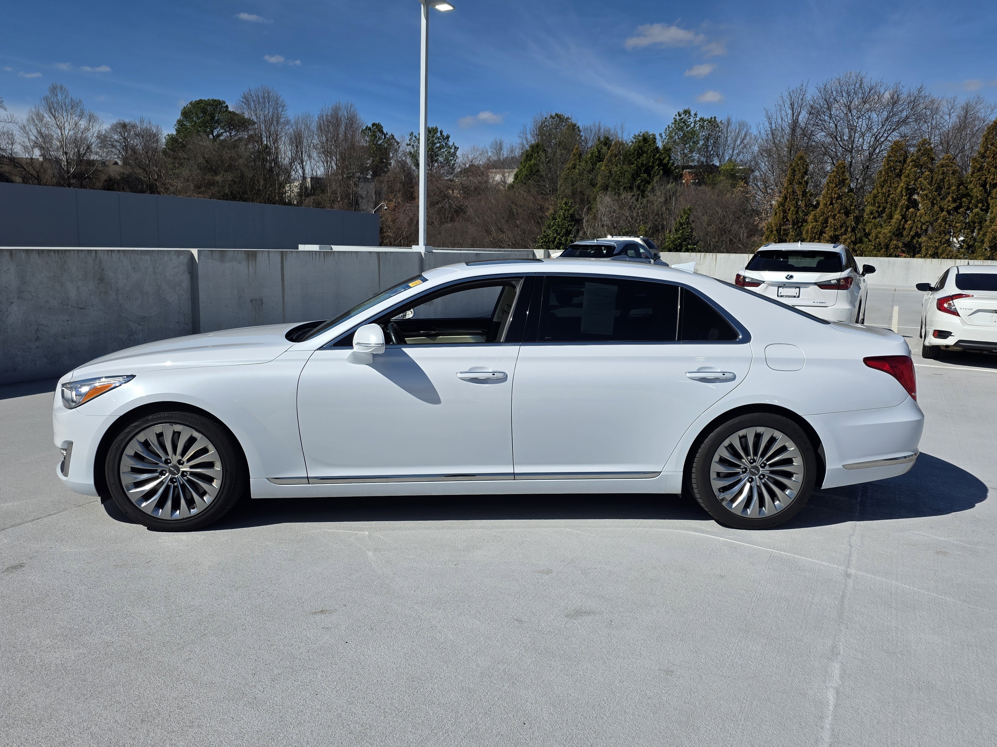 Used 2018 Genesis G90 5.0 Ultimate image 2