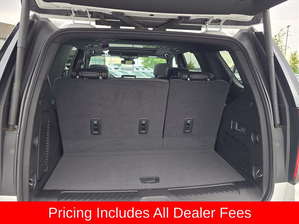 Used 2024 Chevrolet Tahoe LT w/ Luxury Package AWD/4WD image 14