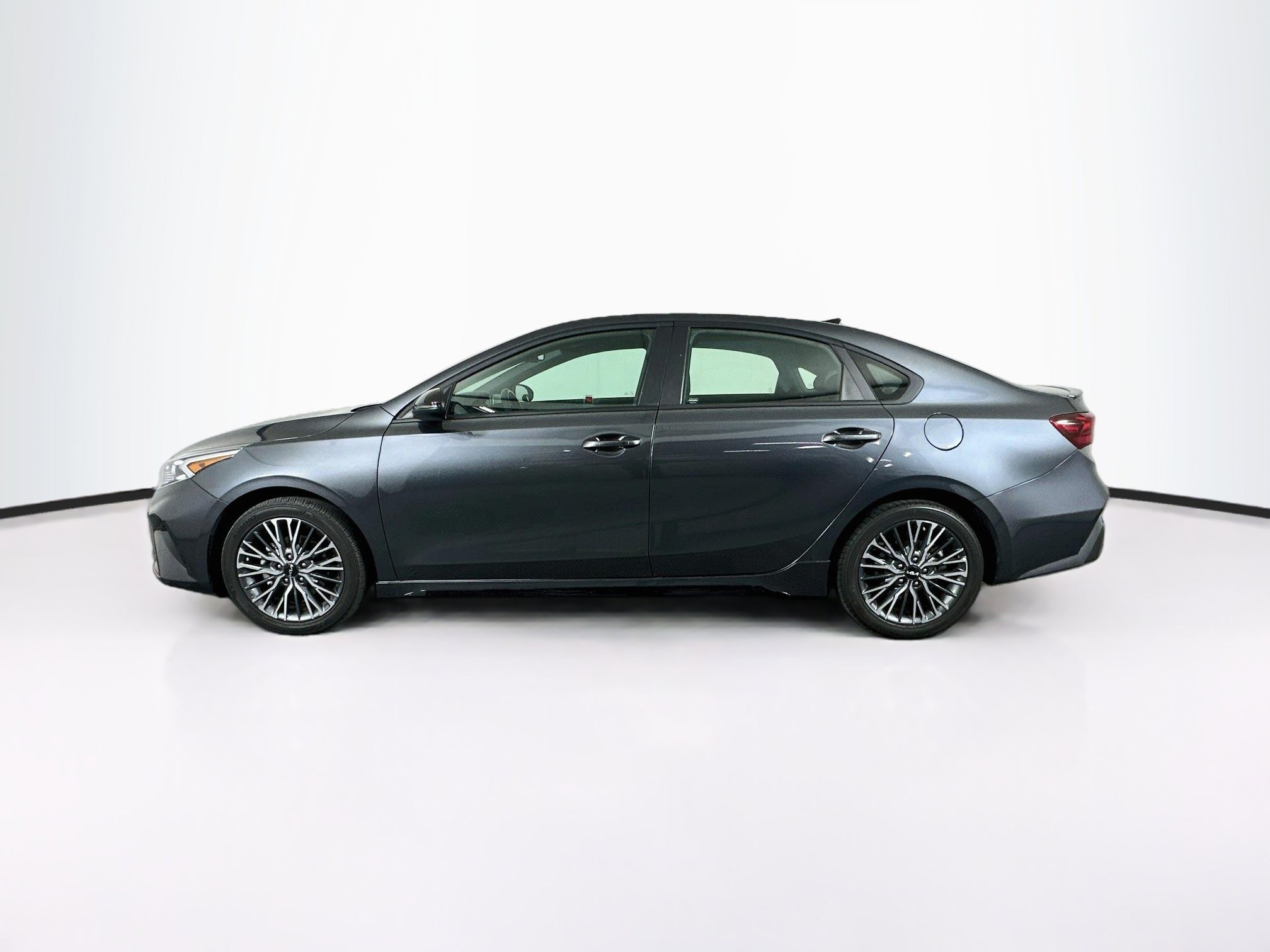 Used 2024 Kia Forte GT-Line FWD image 4