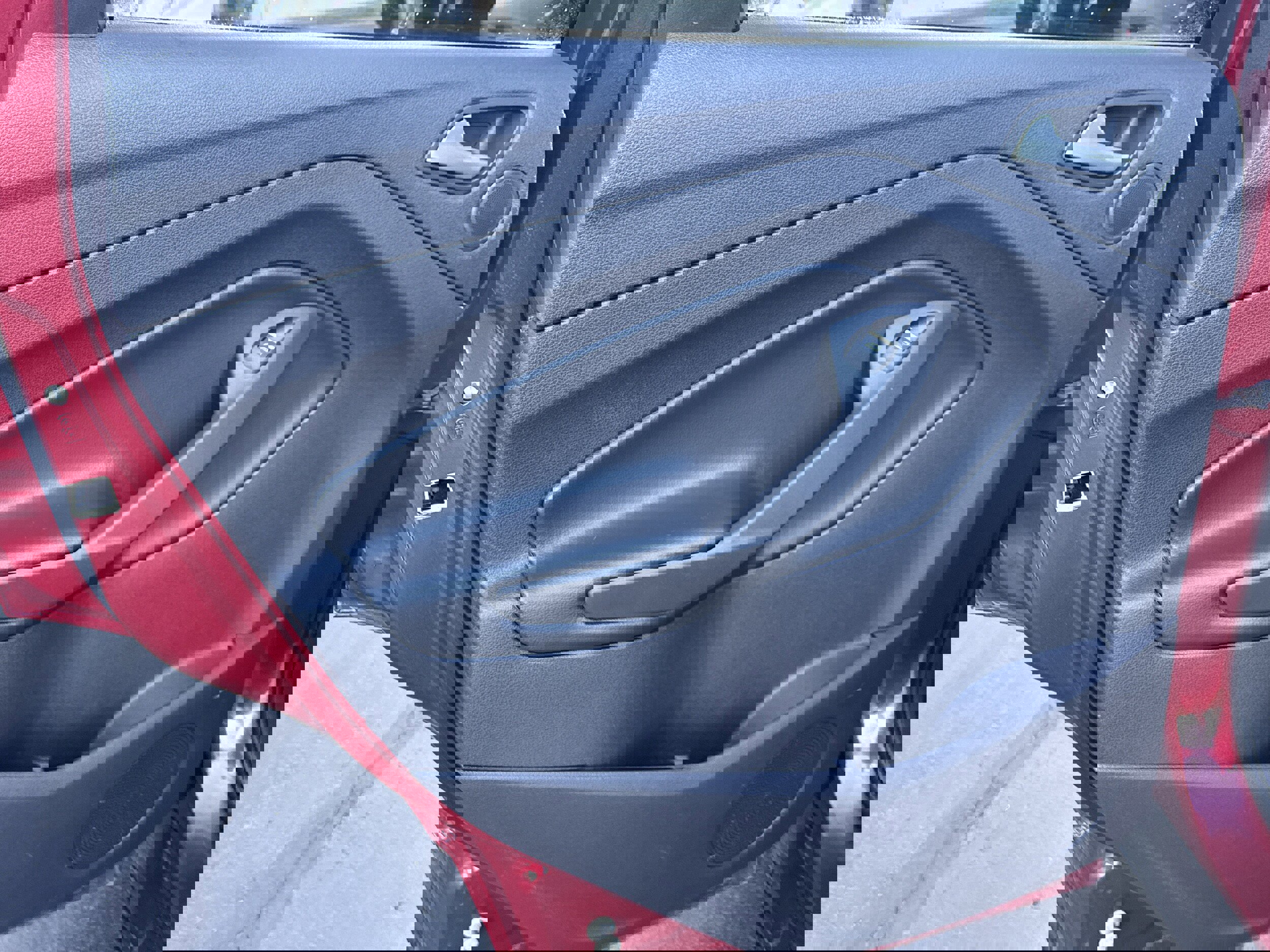 Used 2019 Ford Escape Titanium w/ U9j03 - Titanium Tow Package image 10