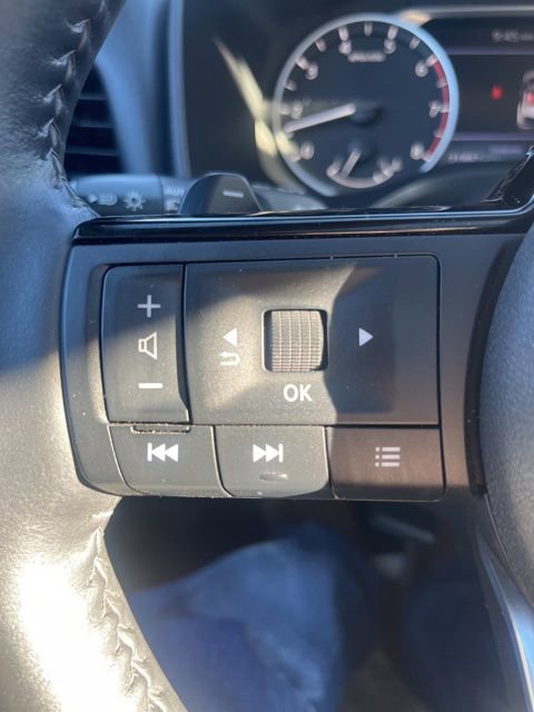 Used 2023 Nissan Rogue SL image 19