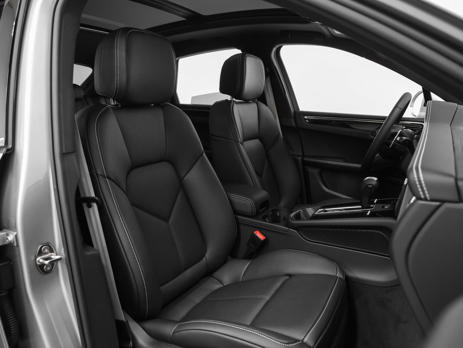 New 2026 Porsche Macan image 21