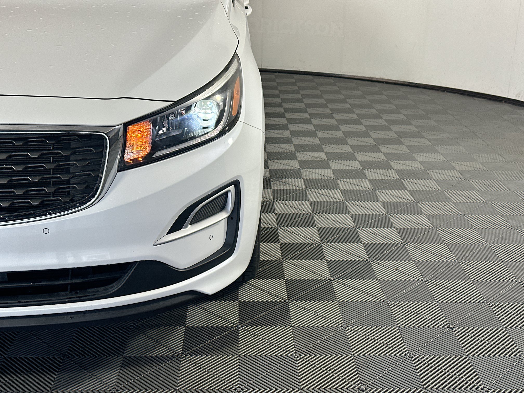 Used 2020 Kia Sedona EX FWD image 9