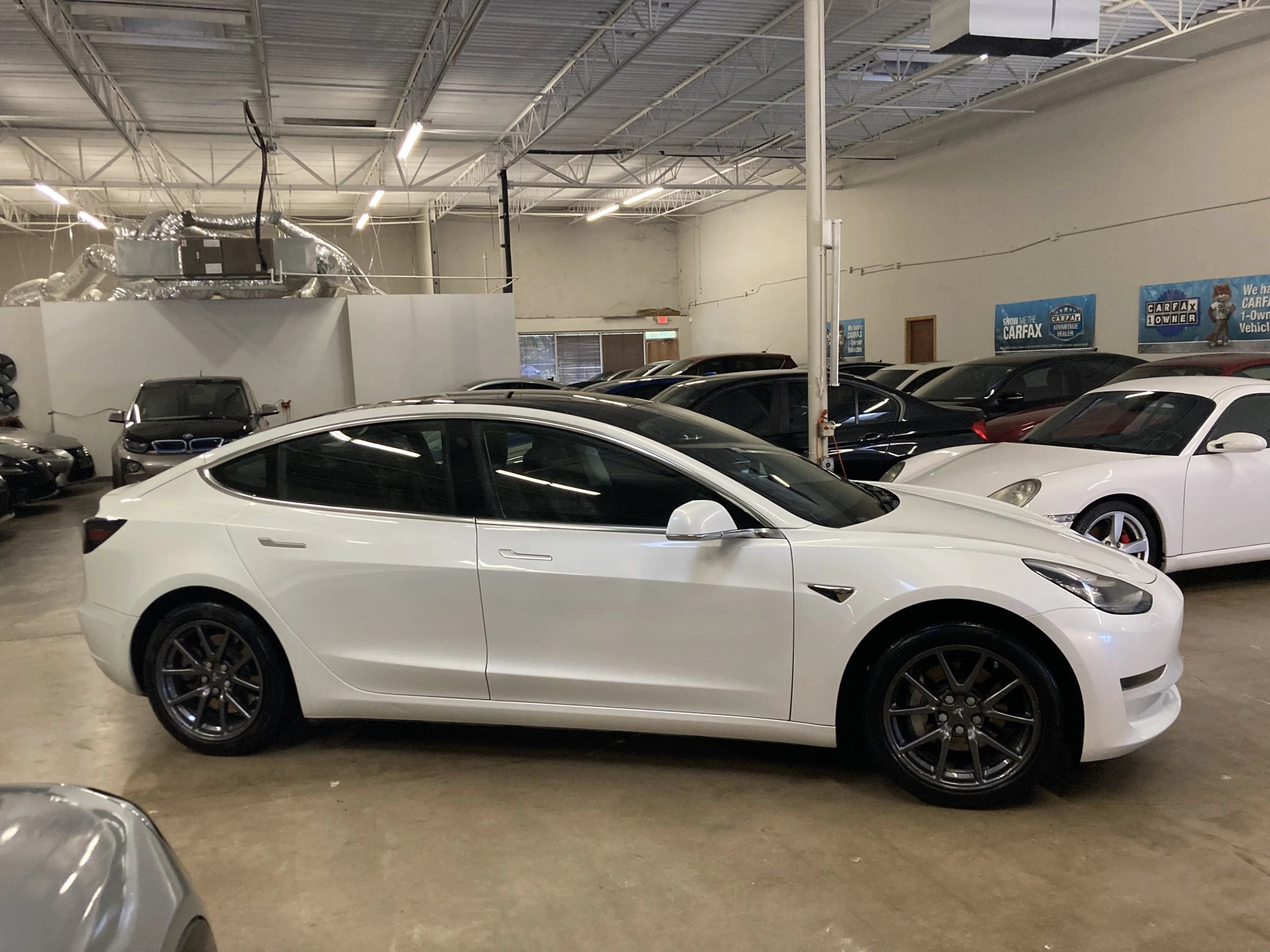 Used 2020 Tesla Model 3 Standard Range Plus RWD image 8