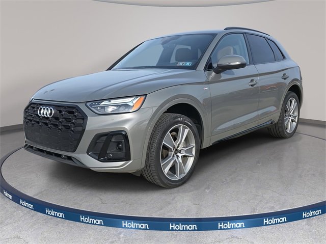 Certified 2025 Audi Q5 2.0T Premium w/ Convenience Plus Package image 1