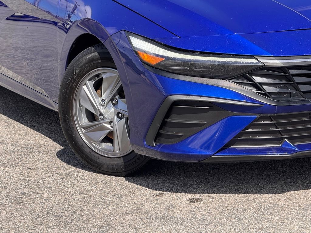 Used 2024 Hyundai Elantra SE image 4