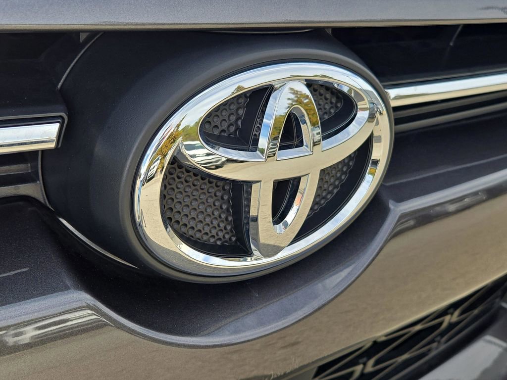 Used 2023 Toyota 4Runner SR5 Premium w/ Moonroof Package image 4