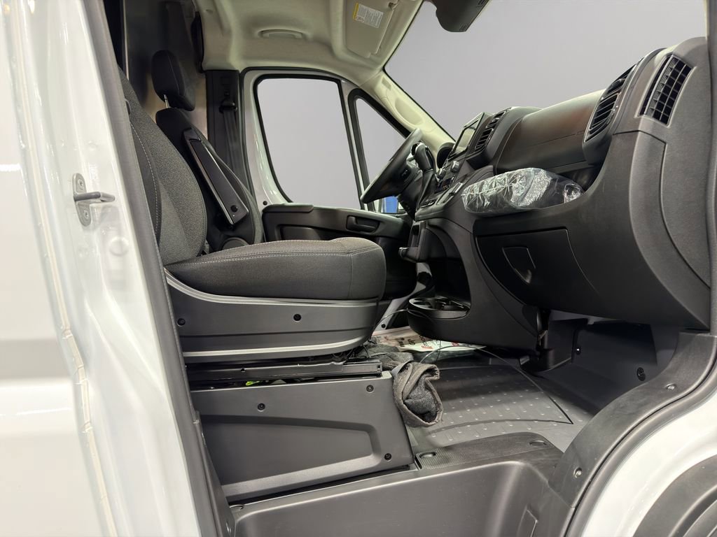 Used 2025 RAM ProMaster 2500 w/ Convenience Group image 15