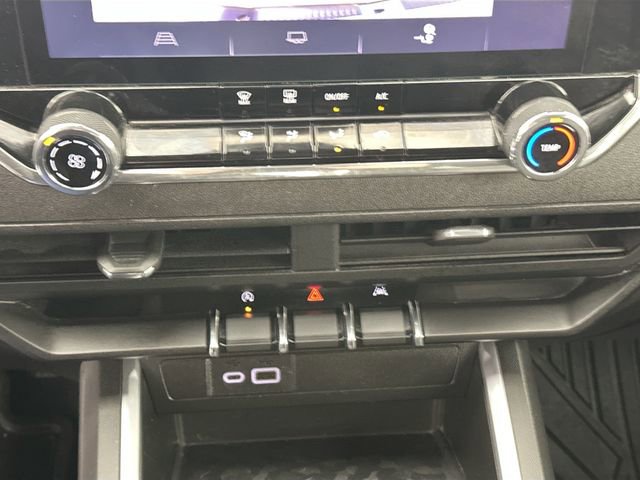 Used 2023 Chevrolet Colorado Trail Boss w/ Advanced Trailering Package image 13