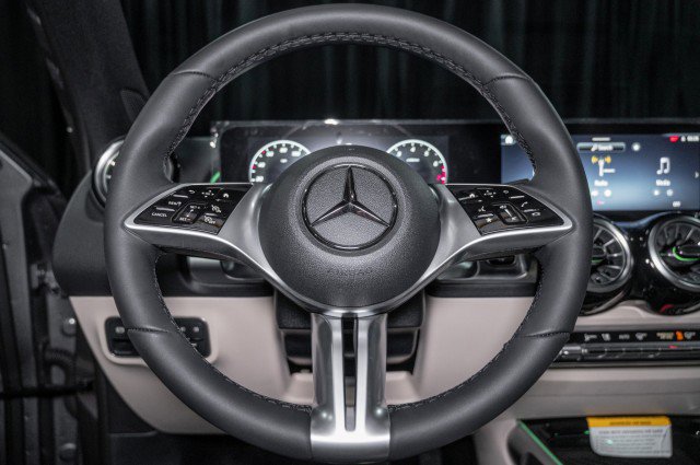 New 2026 Mercedes-Benz GLB 250 250 SUV image 20