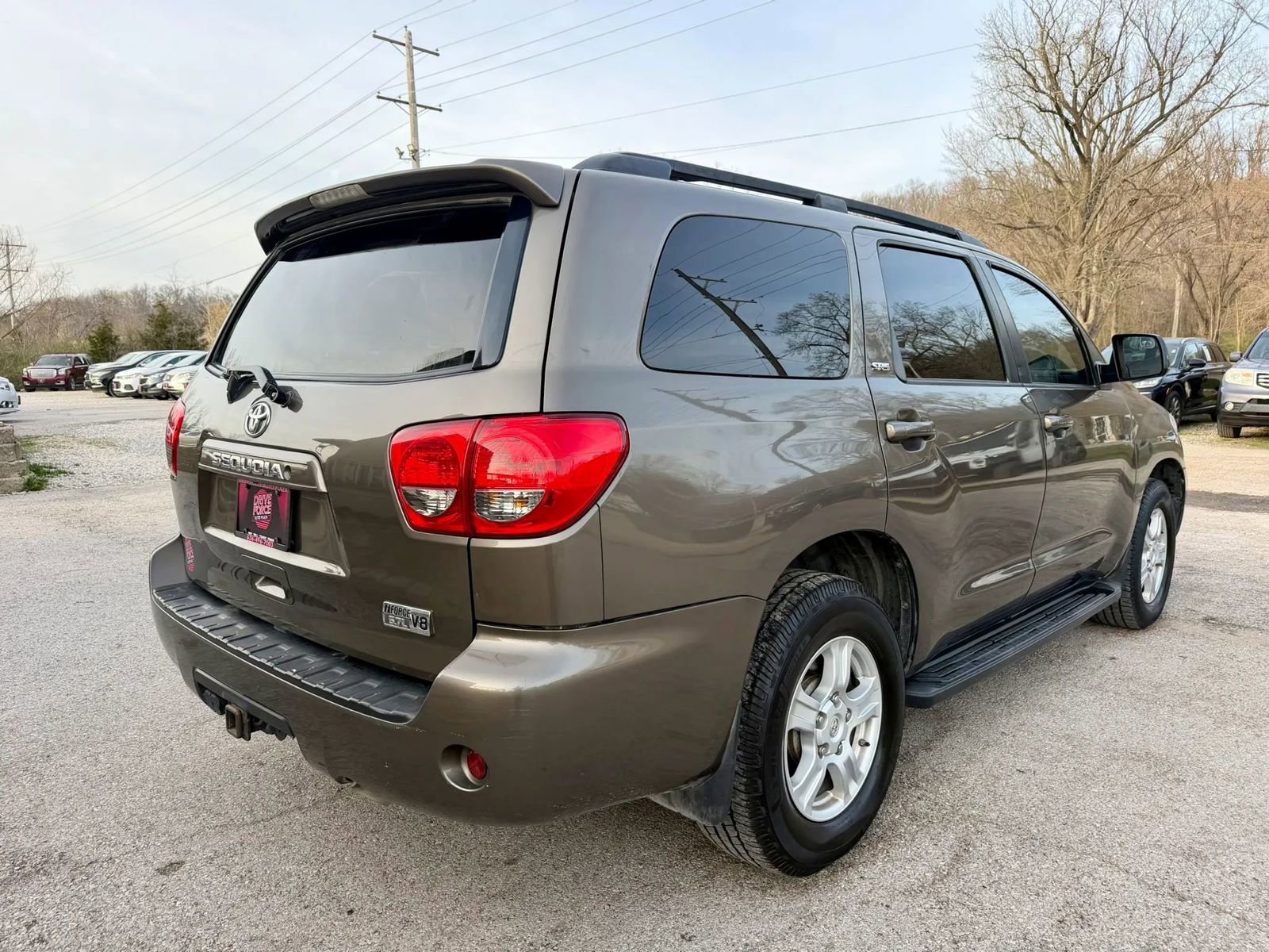 Used 2013 Toyota Sequoia SR5 w/ Premium Pkg image 5