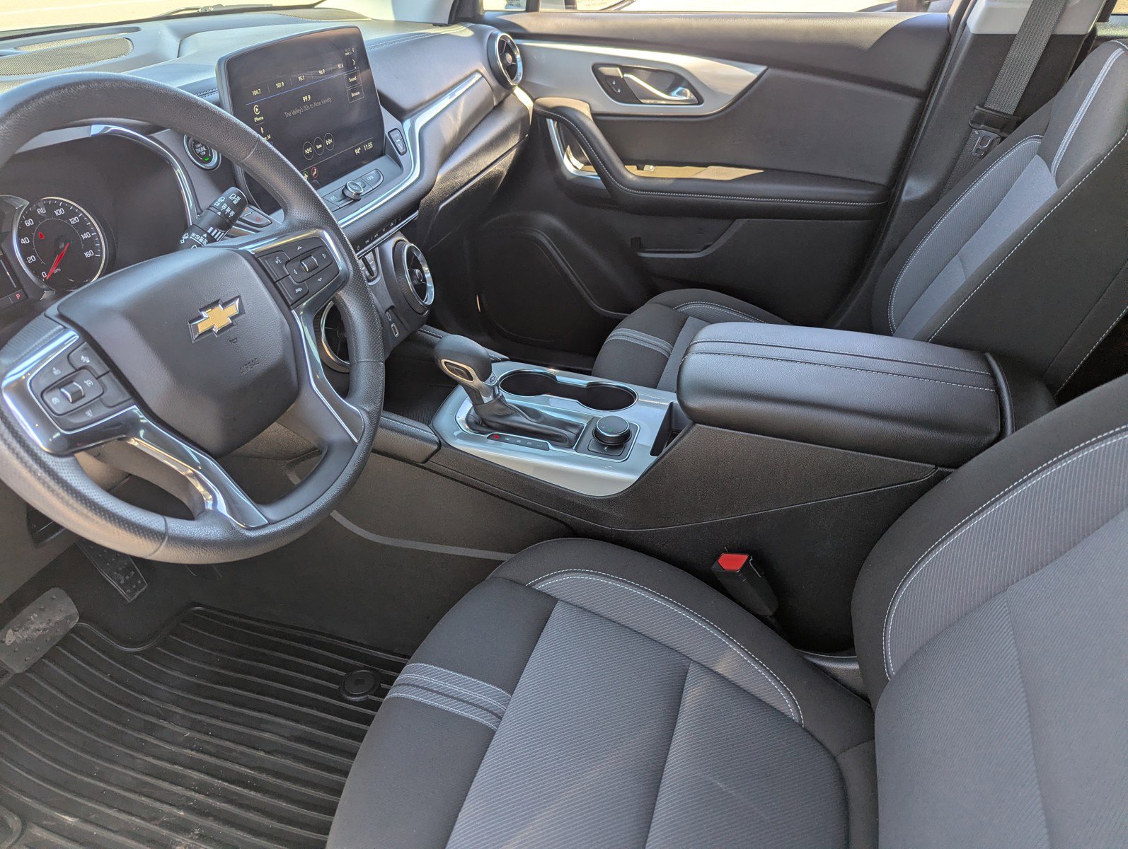 Used 2023 Chevrolet Blazer LT image 27