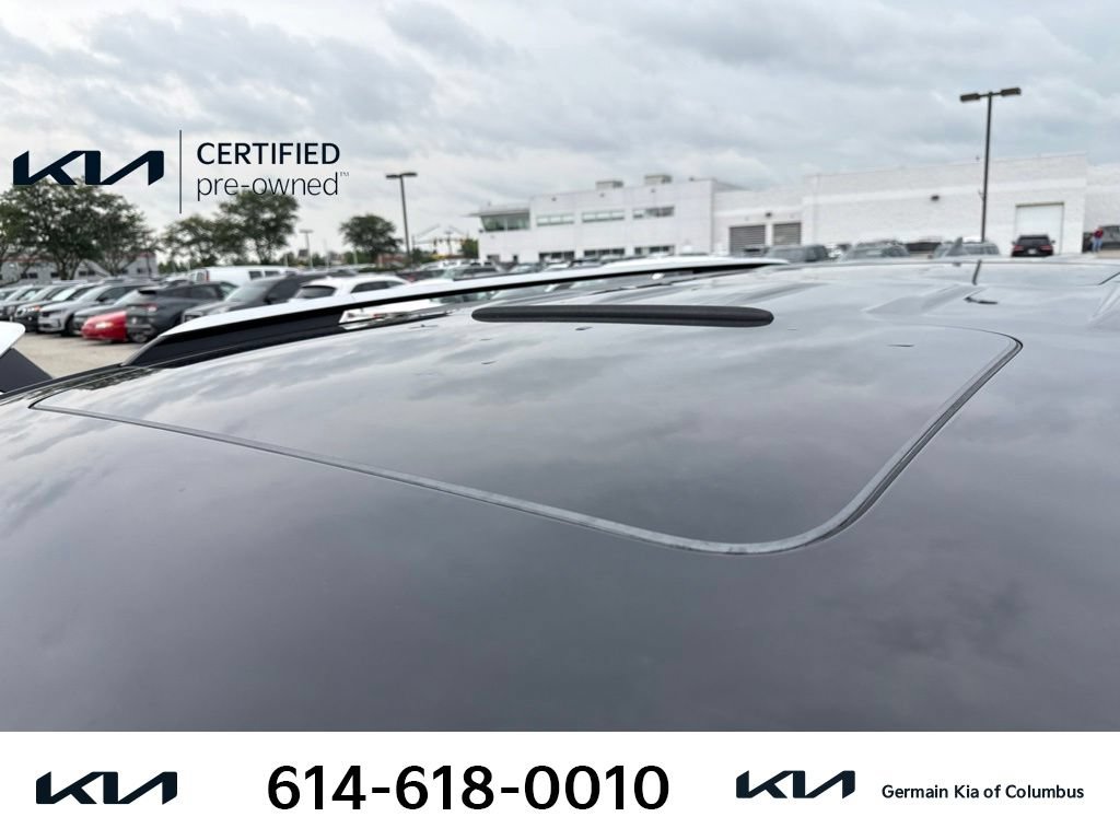 Certified 2023 Kia Carnival SX Prestige FWD image 8