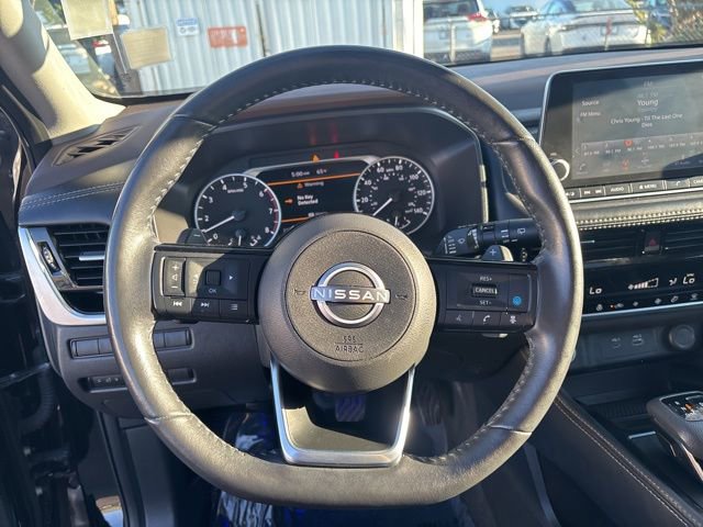 Used 2023 Nissan Rogue SL image 18