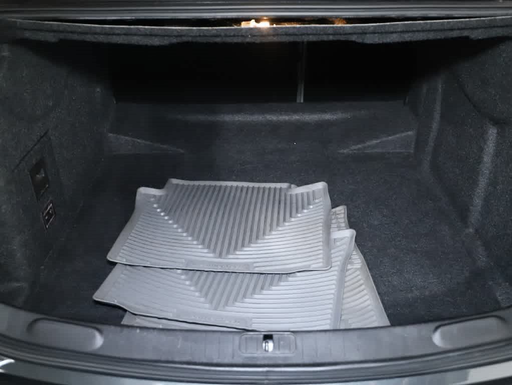Used 2018 Chevrolet Impala LS FWD image 28