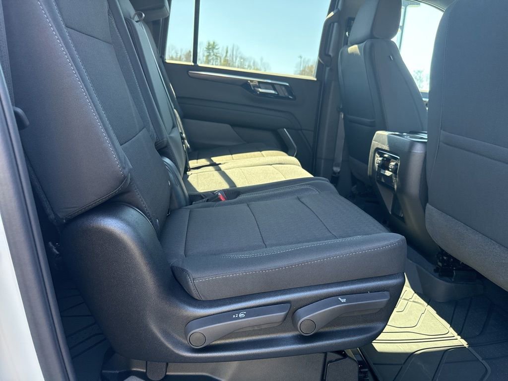 New 2026 Chevrolet Suburban LS image 33