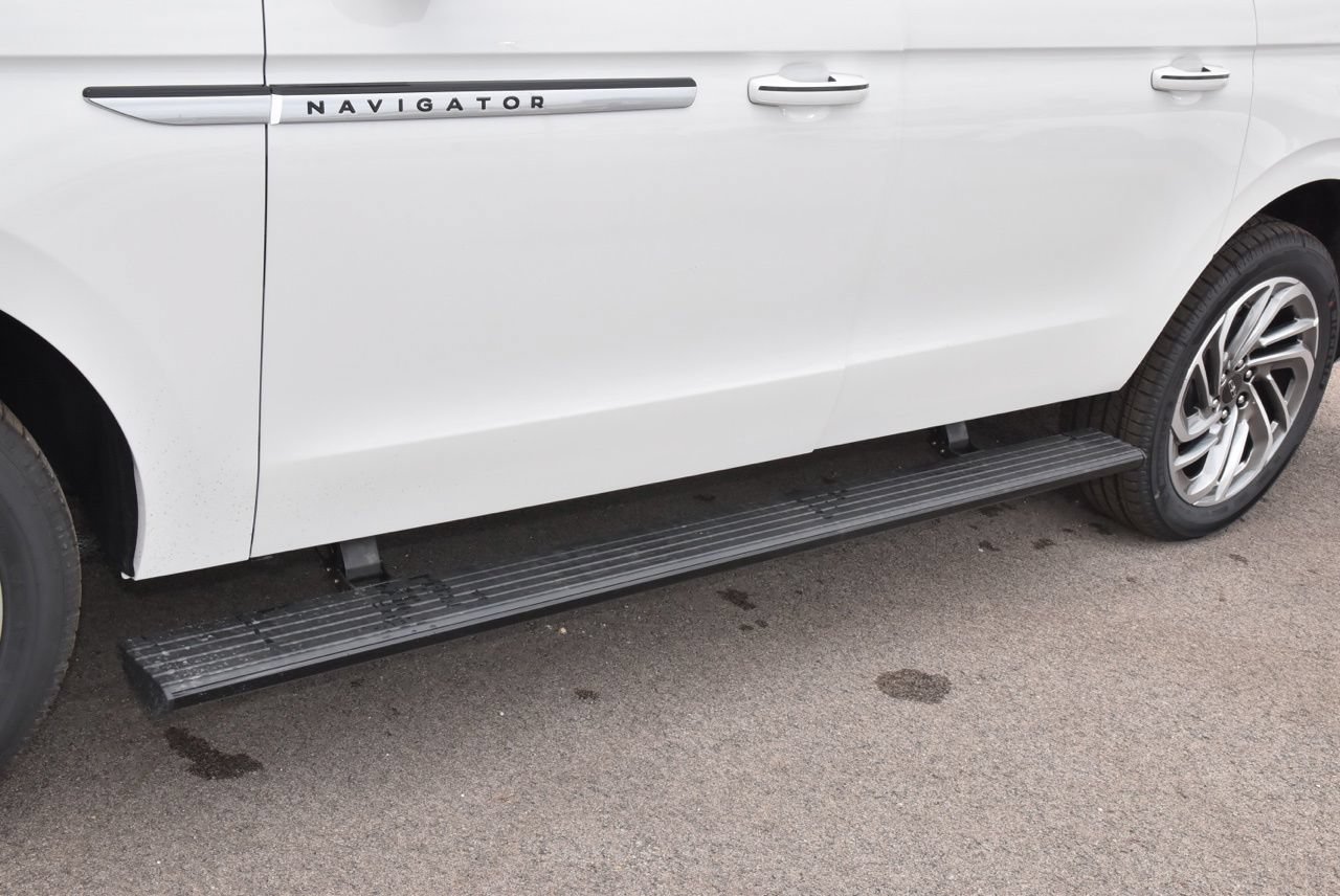 New 2026 Lincoln Navigator L Reserve AWD/4WD image 37