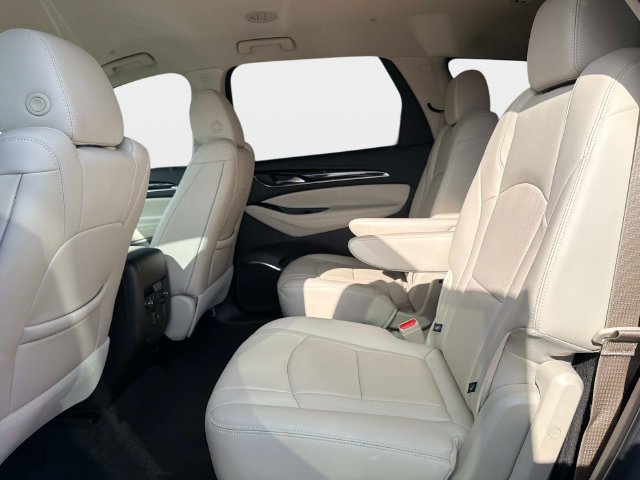Used 2023 Buick Enclave Essence FWD image 12