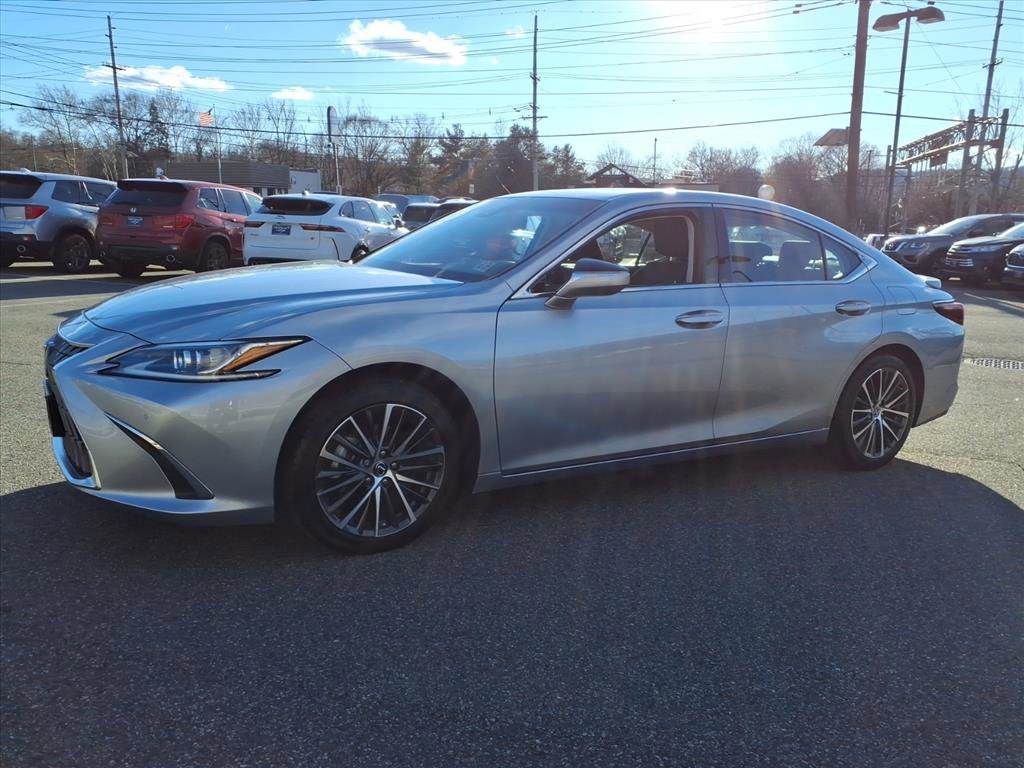 Used 2023 Lexus ES 350 w/ Premium Package image 3