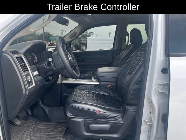 Used 2016 RAM 3500 Tradesman w/ Chrome Appearance Group AWD/4WD image 7