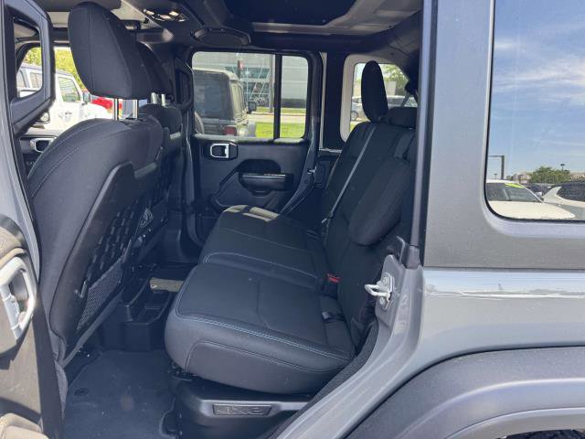 Used 2022 Jeep Wrangler Unlimited Rubicon 4xe w/ Cold Weather Group image 9