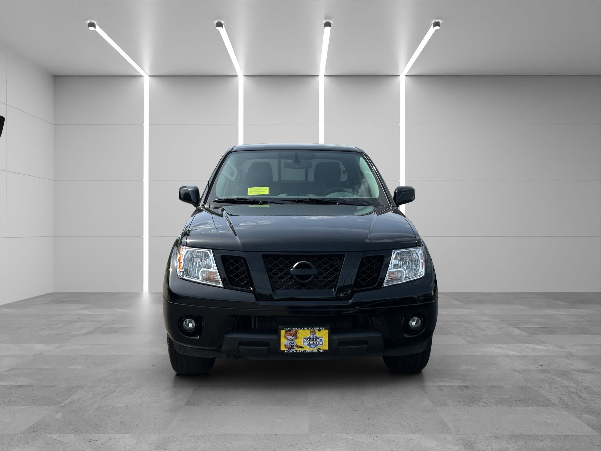 Used 2021 Nissan Frontier SV w/ Midnight Edition Floor Mats image 2