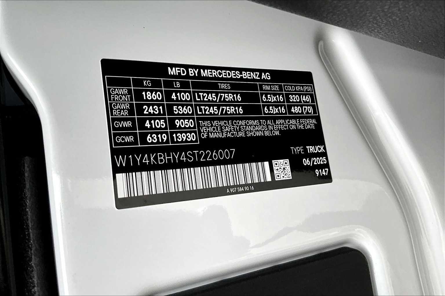 New 2025 Mercedes-Benz Sprinter 2500 image 13