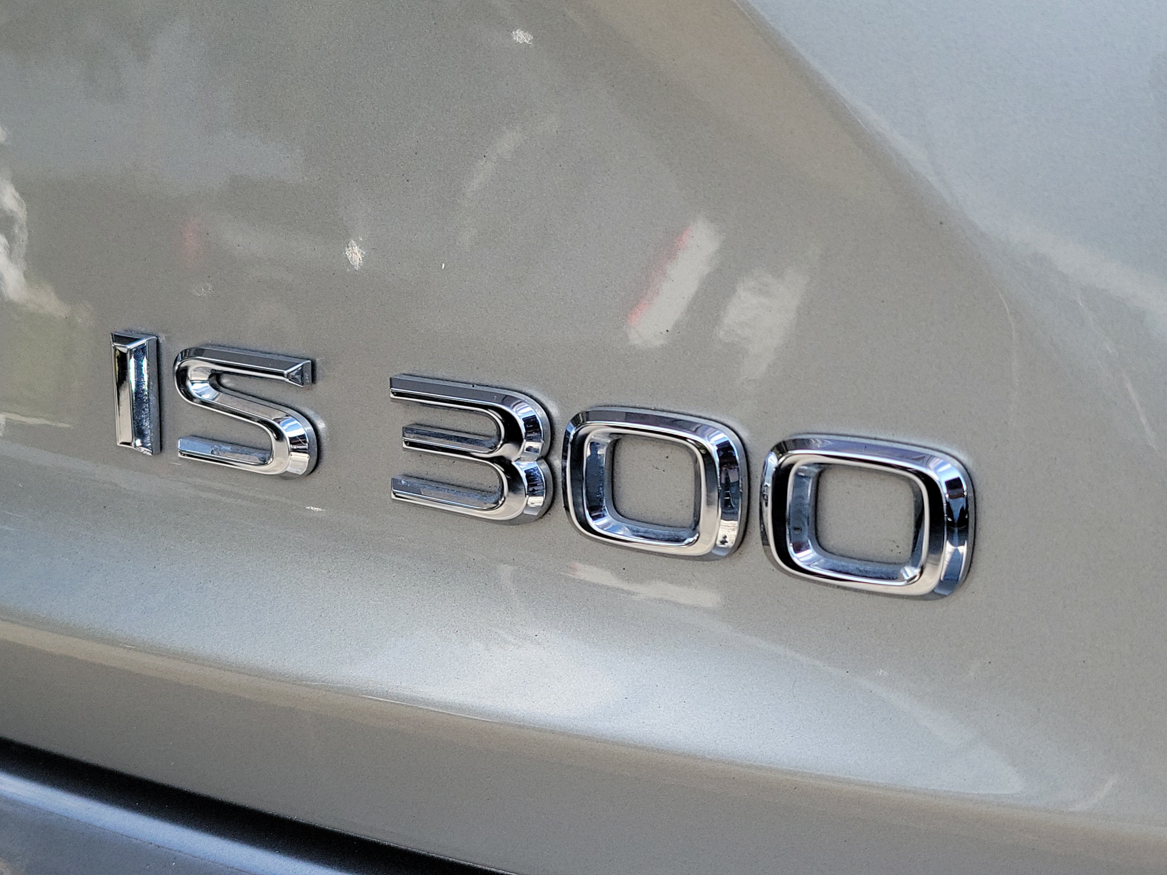 Used 2020 Lexus IS 300 F Sport w/ F Sport Package RWD image 11