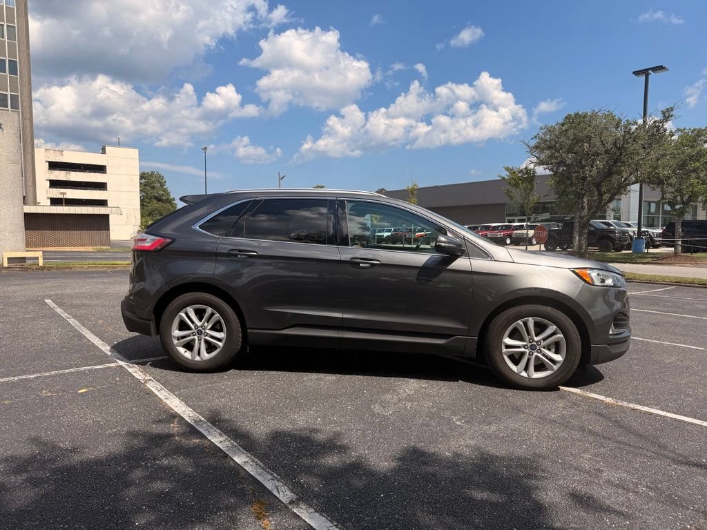 Used 2019 Ford Edge SEL w/ Equipment Group 201A FWD image 4