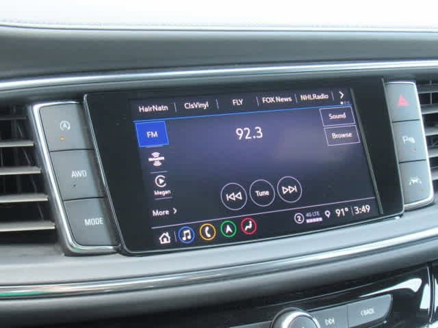 Used 2024 Buick Enclave Avenir w/ Avenir Technology Package image 22