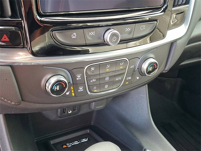 Used 2022 Chevrolet Traverse LT image 13