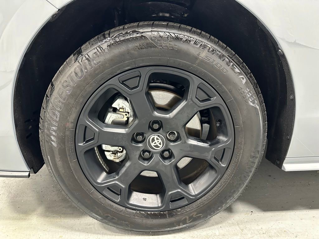 Used 2026 Toyota Sienna XLE Woodland Edition AWD/4WD image 65