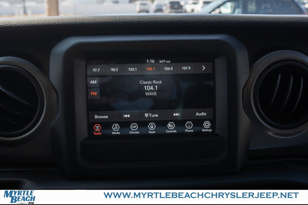 Used 2023 Jeep Gladiator Sport image 18